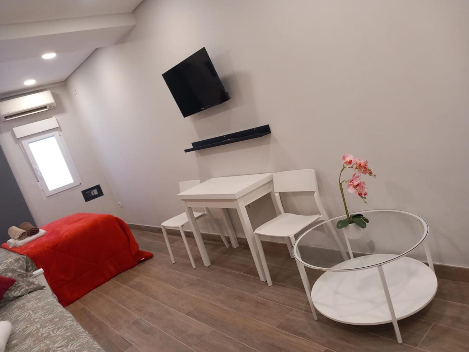 Plaza Pedro Zerolo Apartment Madrid Bagian luar foto